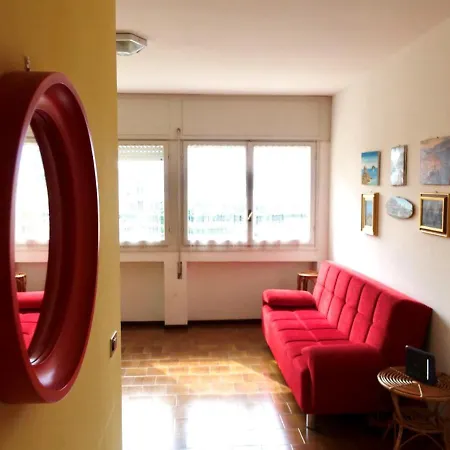 Con Vista Lago E Parcheggio Gratuito